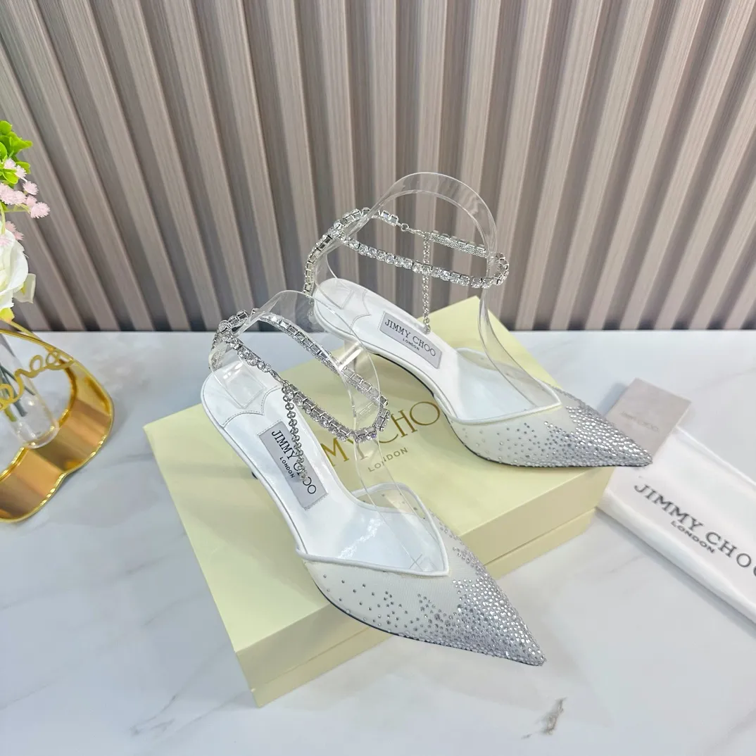 👟👟Ex-factory price 700👟👟 JIMMY CHOO (Jimmy CHOO) 💝💝💝 is a very comprehensive noble fashion lifestyle brand, with a series of women's high-heeled, medium-heeled, flat-heeled sandals with the same strap from major fashion bloggers and celebrities in Hong Kong and the United States.  The Australian pointed toe, round toe and square toe series are simply beautiful. Fall in love with elegance and playful sense of the future. Just by looking at them, you want to own them immediately, but you can really think about a pair of exquisite high heels~~~~~~~~~~~~~~~~~ 💝This series is specially designed for extraordinary and indifferent ladies, thus creating a unique overall effect, Jimmy Choo Design products that inspire women to move forward and show their charm💝💝💝 1⃣️Material: Imported genuine mesh hot diamond 2⃣️Inner: Imported Italian lambskin, super soft and delicate 3⃣️Outsole: Imported Italian original original color genuine leather outsole Heel height 8.5cm (10.0/6.5cm can be made) 4⃣️Code number: 35-39 (34.40.41.42 customized)